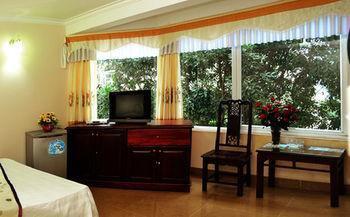 Phuong Dong Hotel Hanoi Exterior photo